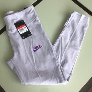 Nike Girls L+ leggings brand new with tags lavender color
